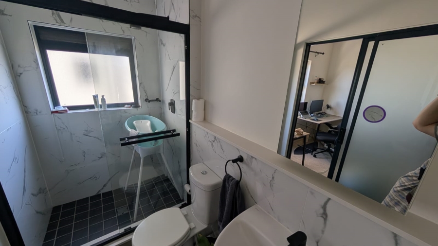 To Let 2 Bedroom Property for Rent in Sandown Western Cape